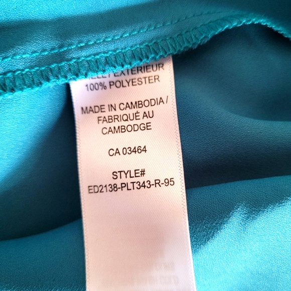 💚 NWT Ricki's Sleeveless V-Neck Jade Green Top Size XS - Picture 4 of 4